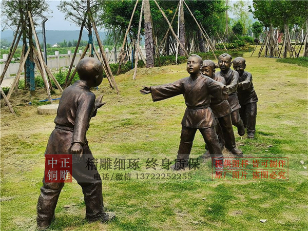 老鷹捉小雞銅像.jpg 老鷹捉小雞銅像.jpg