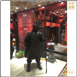 景區拿劍槍人物銅雕塑 景區拿劍槍人物銅雕塑