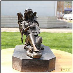 室外天使女孩雕塑 