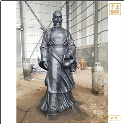 古代人物拎酒壺出行銅雕塑 古代人物拎酒壺出行銅雕塑