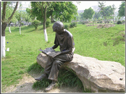 少年讀書校園人物雕塑 少年讀書校園人物雕塑